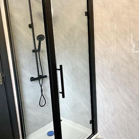 M Sisters Luxury Home In Ng6 노팅엄 외부 사진
