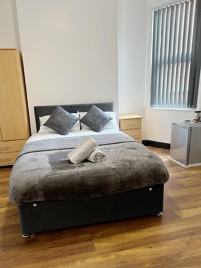 M Sisters Luxury Home In Ng6 노팅엄 외부 사진